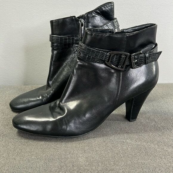 Bandolino Black Ankle Boot Size 9 - Picture 1 of 8
